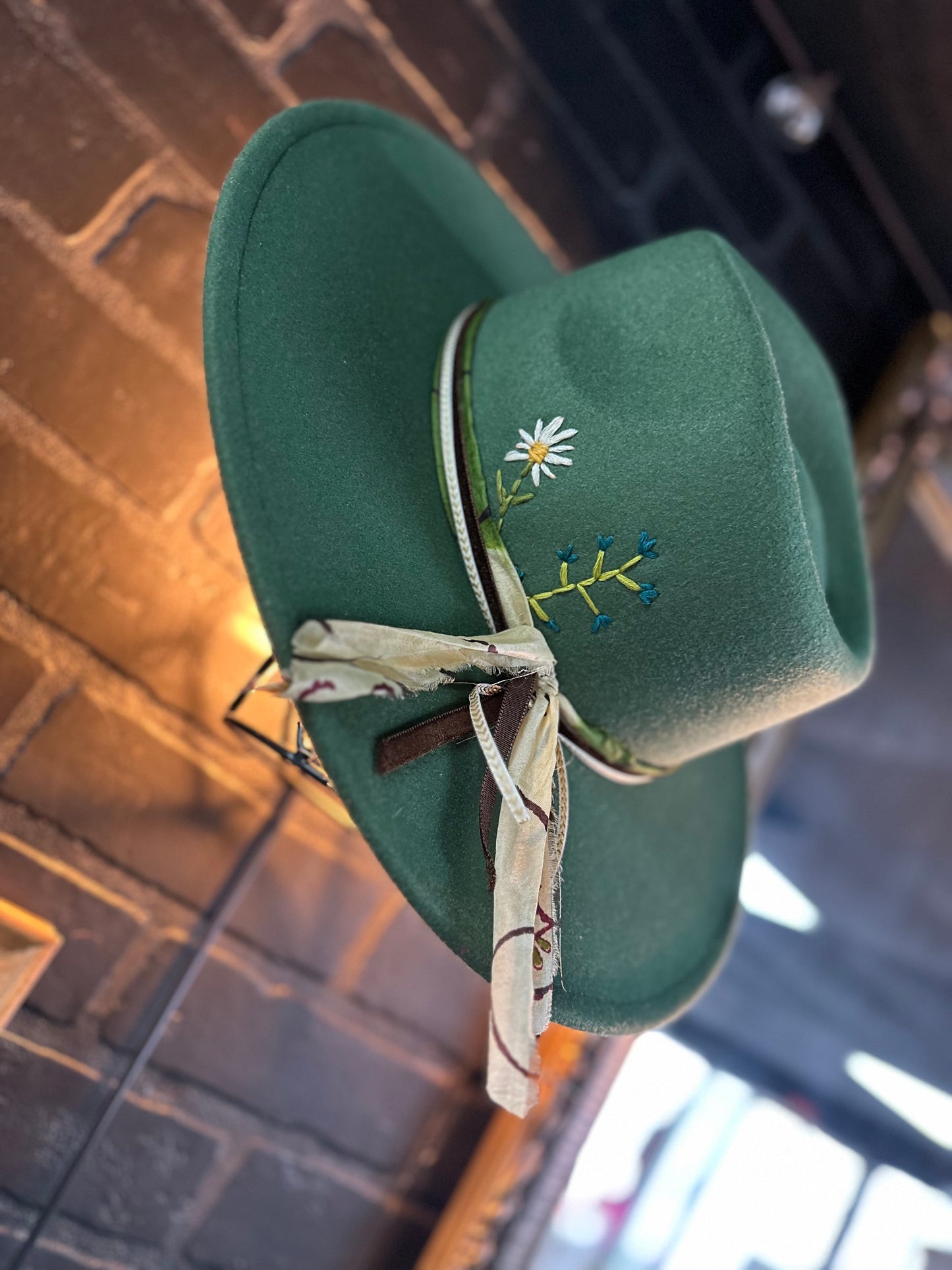 The Daisy Hat