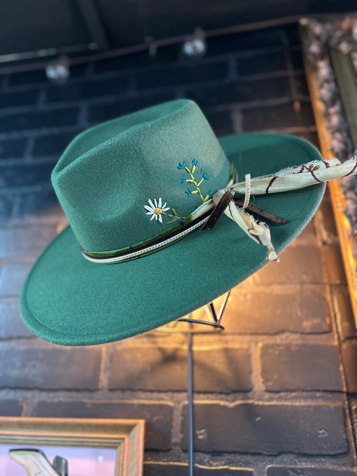 The Daisy Hat
